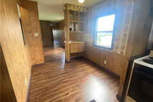 201 Pear St, Bethesda, OH 43719 - Photo 5