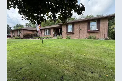 3585 Clermont Street NW, North Lawrence, OH 44666 - Photo 3