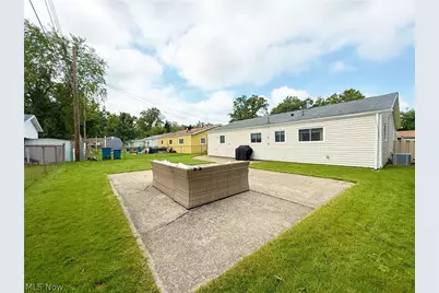 4713 Meadow Lane, Lorain, OH 44055 - Photo 9