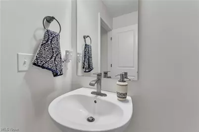 1074 Wayne Trail, Vermilion, OH 44089 - Photo 7