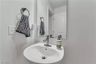 1074 Wayne Trail, Vermilion, OH 44089 - Photo 7