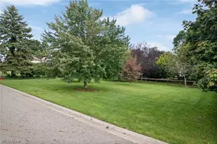 2317 Raintree St NE, Canton, OH 44705 - Photo 5