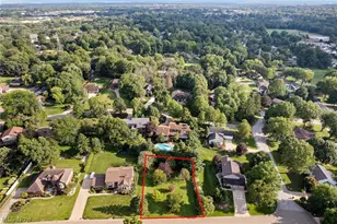 2317 Raintree St NE, Canton, OH 44705 - Photo 3