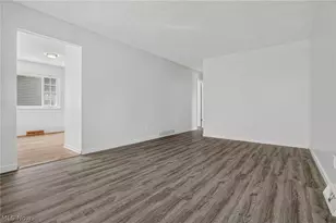 152 Kreiner Ave, Akron, OH 44312 - Photo 5