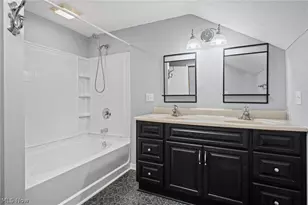 3230 E Wallings Rd, Grandview Heights, OH 44147 - Photo 27