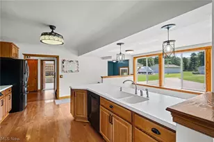 3230 E Wallings Rd, Grandview Heights, OH 44147 - Photo 9