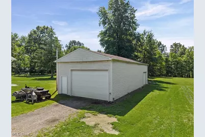 3230 E Wallings Road, Grandview Heights, OH 44147 - Photo 37