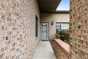 49272 Eagle Dr, East Liverpool, OH 43920 - Photo 5