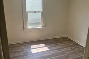 4892 Toledo Ave, Lorain, OH 44055 - Photo 11