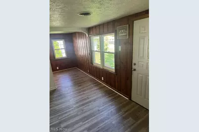 4892 Toledo Avenue, Lorain, OH 44055 - Photo 9