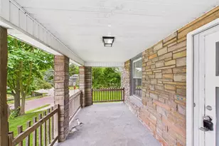 448 E Voris St, Akron, OH 44311 - Photo 3