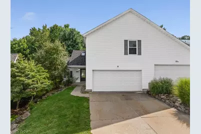 569 Hilltop Terrace, Tallmadge, OH 44278 - Photo 3