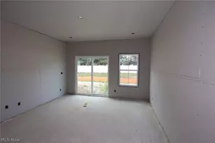 5090 Shepherds Gln, Willoughby, OH 44094 - Photo 15