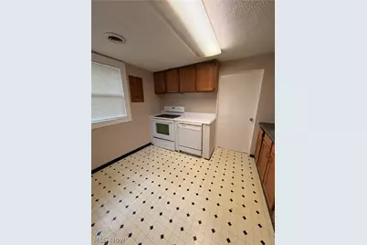 11 N 9th Street, Newark, OH 43055 - Photo 11