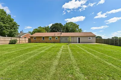 1211 Benskin Avenue SW, Canton, OH 44710 - Photo 3