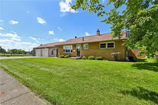 1211 Benskin Ave SW, Canton, OH 44710 - Photo 1