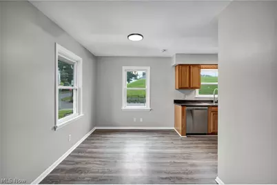 2121 9th Street SW, Akron, OH 44314 - Photo 11