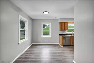 2121 9th St SW, Akron, OH 44314 - Photo 11