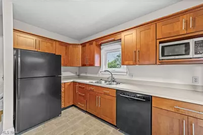 1338 W 64 Street, Loveland, OH 44102 - Photo 13