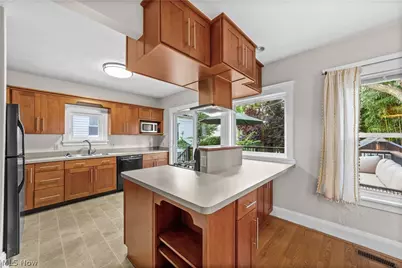 1338 W 64 Street, Loveland, OH 44102 - Photo 9