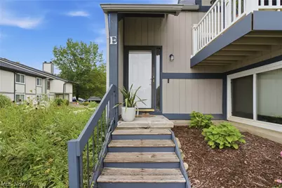 8982 Portage Pointe Drive #E, Streetsboro, OH 44241 - Photo 5