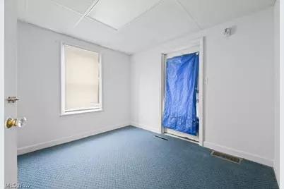 1077 W State Street, Alliance, OH 44601 - Photo 1