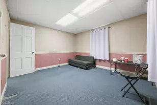 1077 W State St, Alliance, OH 44601 - Photo 11
