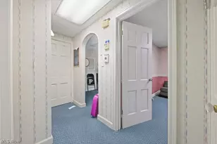1077 W State St, Alliance, OH 44601 - Photo 13