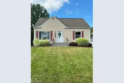715 E Catawba Avenue, Akron, OH 44306 - Photo 1