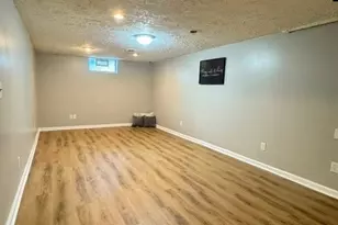 715 E Catawba Ave, Akron, OH 44306 - Photo 11