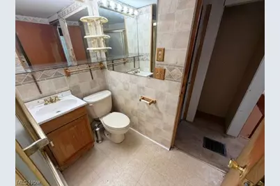 7311 Montgomery Avenue, Loveland, OH 44104 - Photo 15