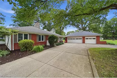 8201 Kellydale Street NW, Massillon, OH 44646 - Photo 37