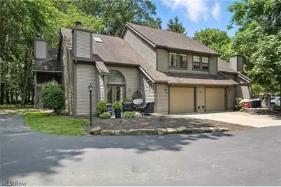 1293 Redtail Hawk Drive #4, Boardman, OH 44512 - Photo 1