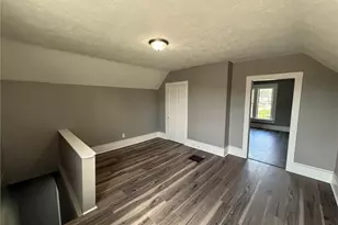 327 Locust St, Coshocton, OH 43812 - Photo 11