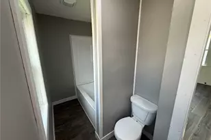 327 Locust St, Coshocton, OH 43812 - Photo 5