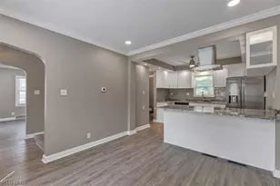 805 Greenwood Ave, Akron, OH 44320 - Photo 11