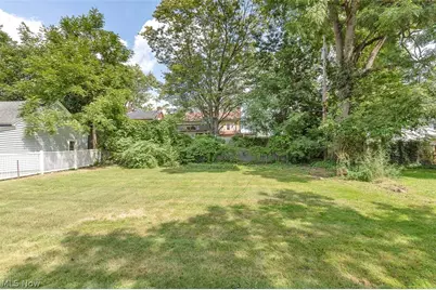 805 Greenwood Avenue, Akron, OH 44320 - Photo 29