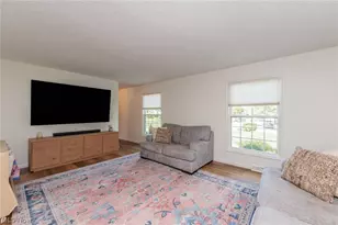 5841 Royal Dr, Willoughby, OH 44094 - Photo 5