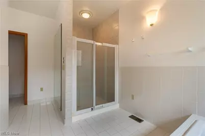5234 Pinedrive Circle NW, Canton, OH 44718 - Photo 25