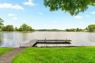 5234 Pinedrive Circle NW, Canton, OH 44718 - Photo 5