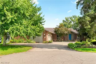 5234 Pinedrive Cir NW, Canton, OH 44718 - Photo 3