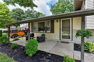 5892 Yorktown Ln, Austintown, OH 44515 - Photo 3