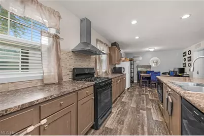 431 Westwoods, Amherst, OH 44001 - Photo 23