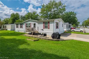 431 Westwoods, Amherst, OH 44001 - Photo 5