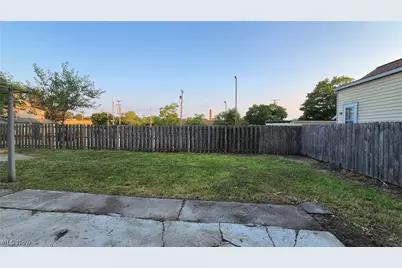 3278 W 117th Street #UP, Loveland, OH 44111 - Photo 3