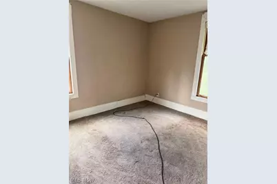 1611 10th Street SW, Canton, OH 44706 - Photo 11