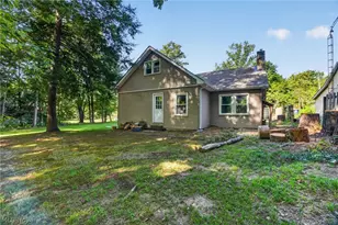 1153 Orchard Grove Dr, Geneva, OH 44041 - Photo 7