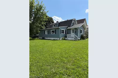 427 4th Street NW, New Philadelphia, OH 44663 - Photo 1