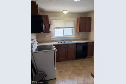 427 4th Street NW, New Philadelphia, OH 44663 - Photo 13