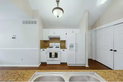 1310 Buckboard Lane, Grandview Heights, OH 44147 - Photo 15